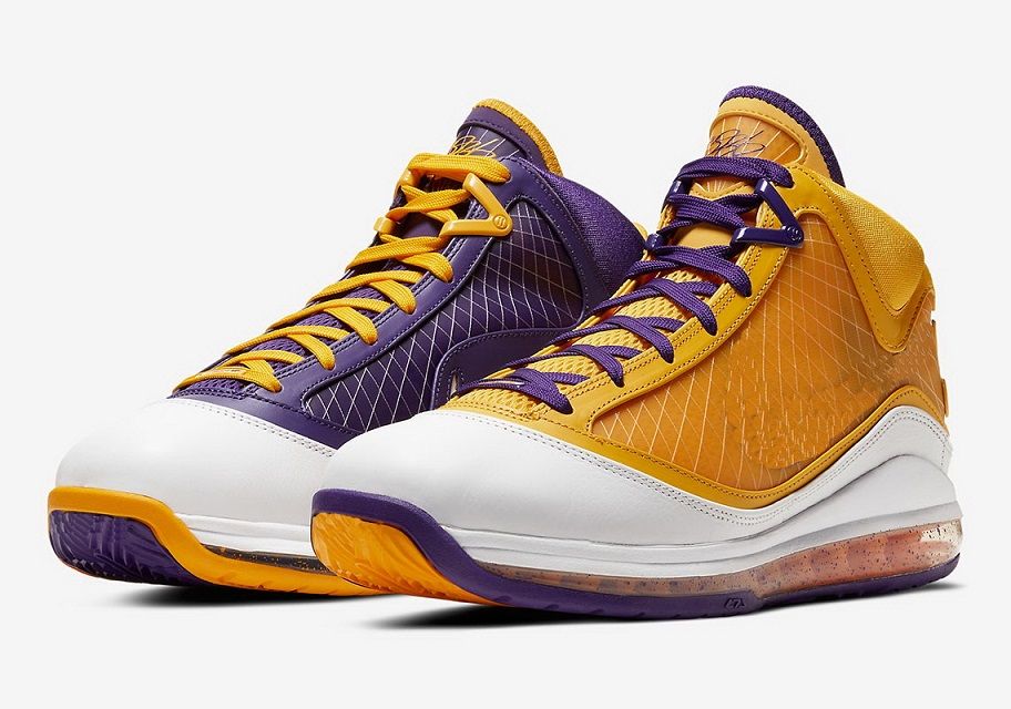 lebron womens basketball shoes