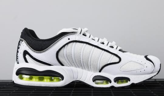 running sneakers clearance