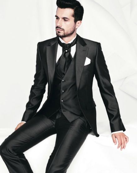 Compra 2019 Últimos Diseños De Pantalón Negro Satinado Novios Smoking 3  Piezas Boda Vestido De Fiesta Trajes Groomsman Desgaste Chaqueta +  Pantalones + Chaleco Terno Dsy053 Barato | Entrega Rápida Y Calidad |  Es.Dhgate