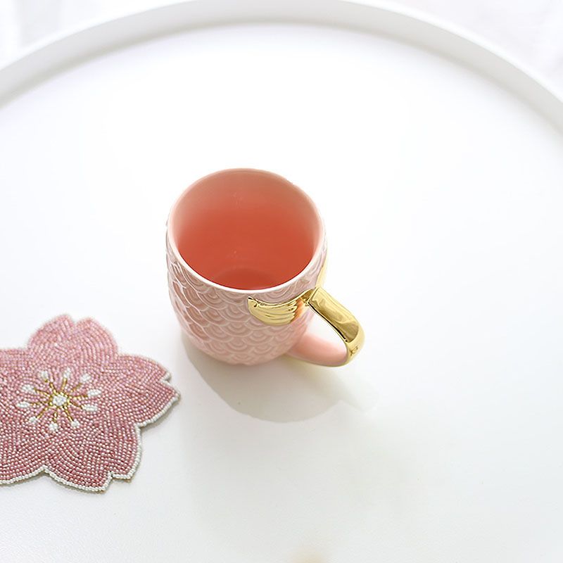 Golden Mermaid Tail Ceramic Mug with Handle Creative Coffee Milk Fishtail Cup Golden Mermaid Tail Ceramic Mug with Handle Creative Coffee Milk Fishtail Cup