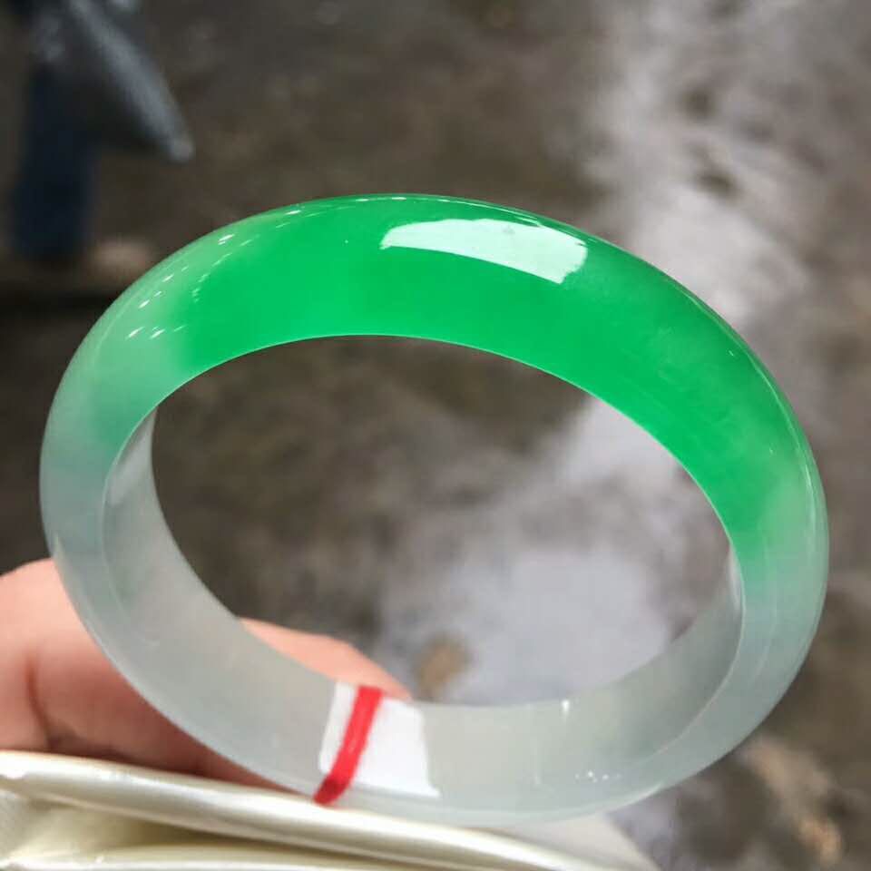 light green jade bangle