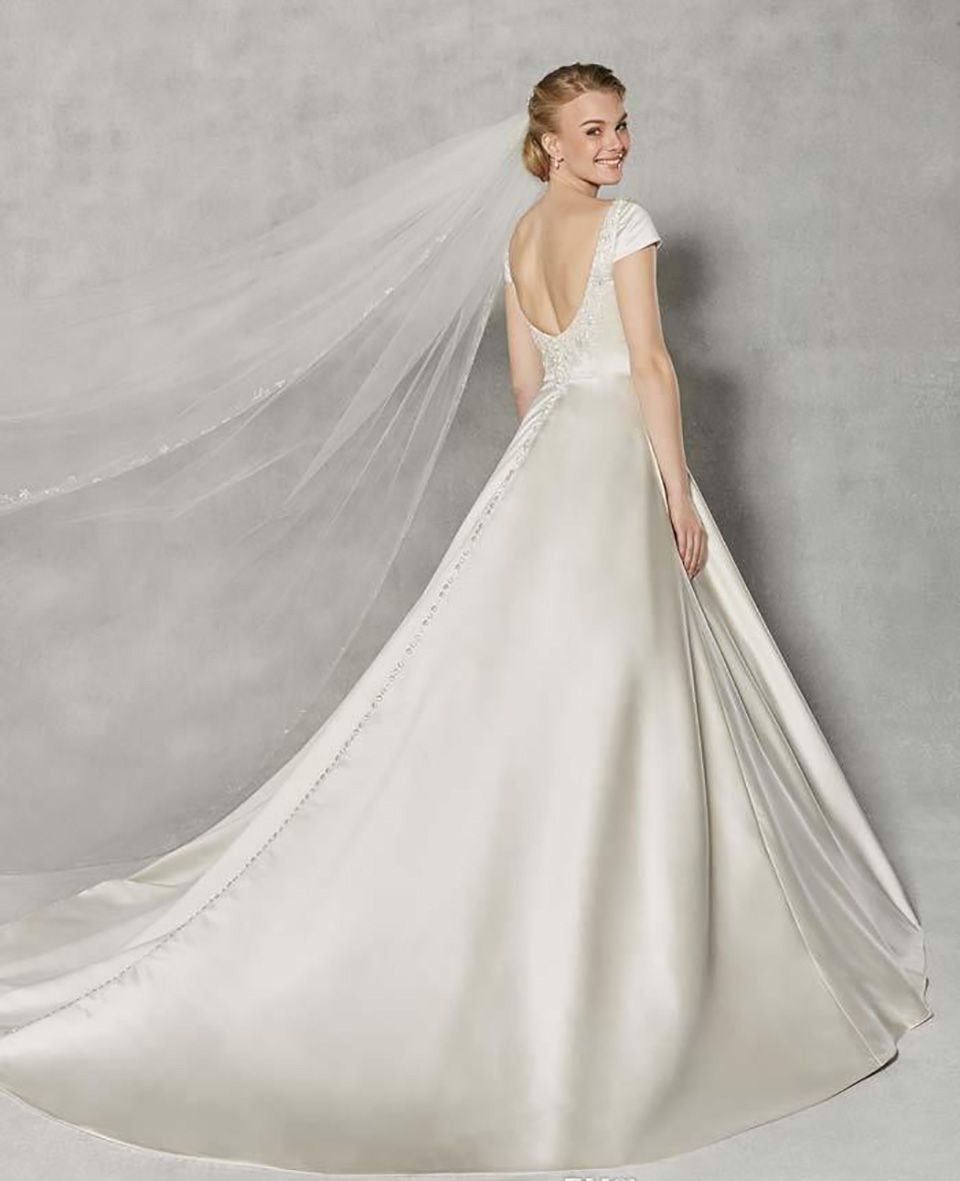 Classic Scoop Neck Cap Sleeve Satin 