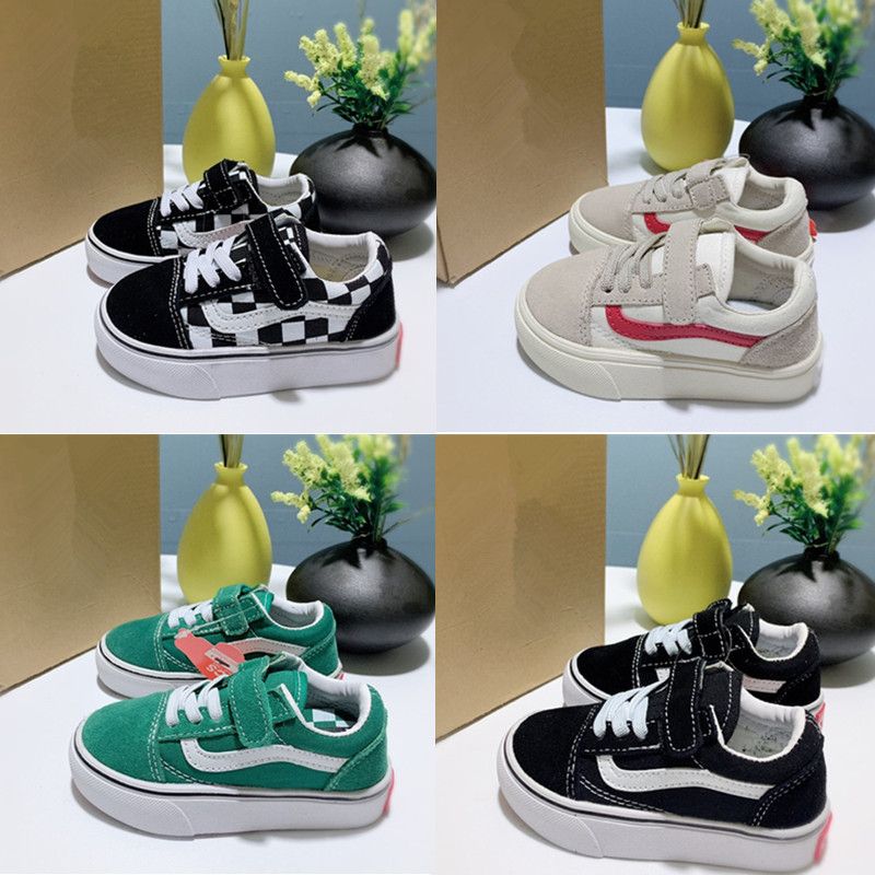 infant canvas trainers