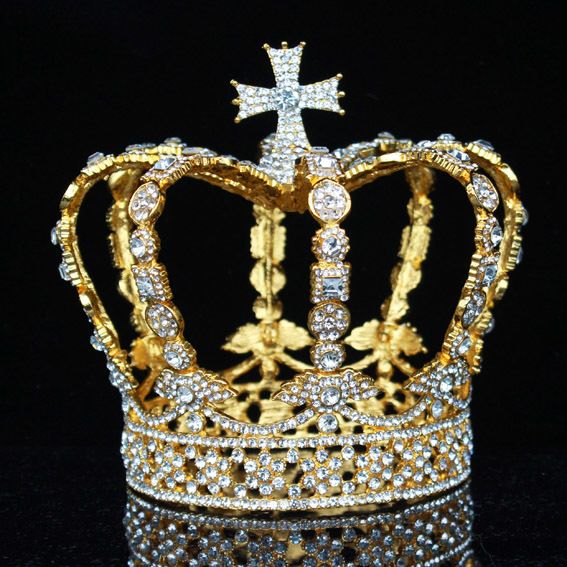 Gold Tiara Crown.