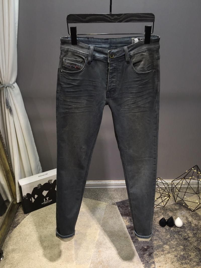 men destroyed plain jeans