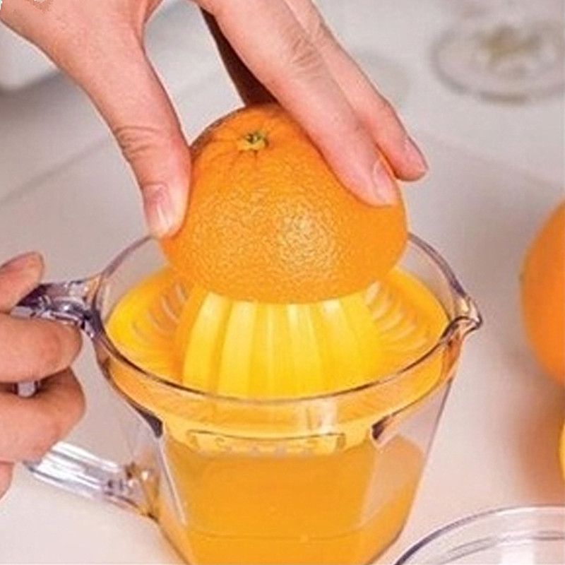 Выдавить из кожуры апельсина