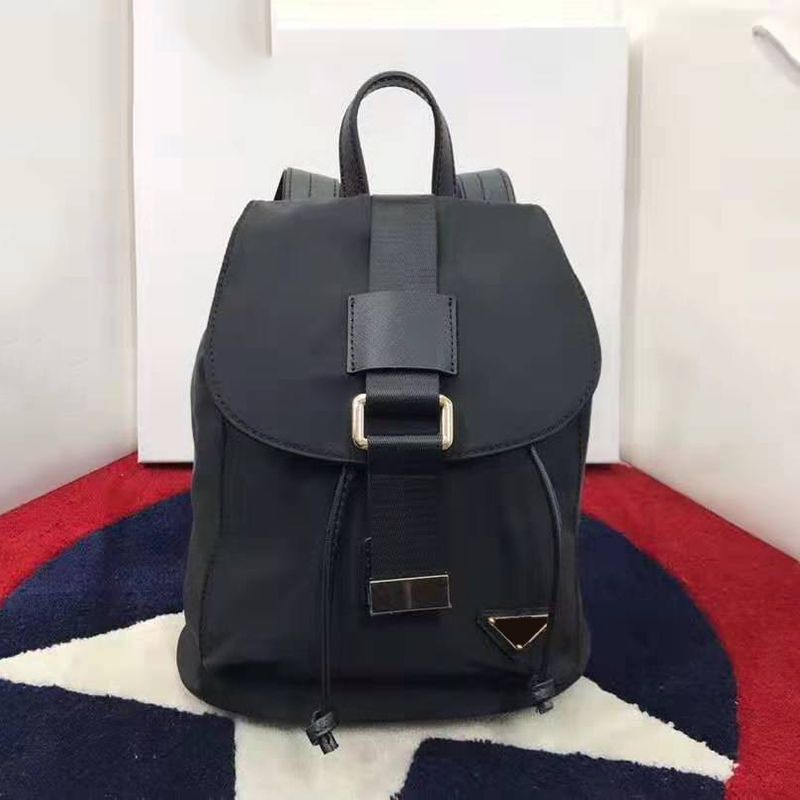 are herschel bags waterproof