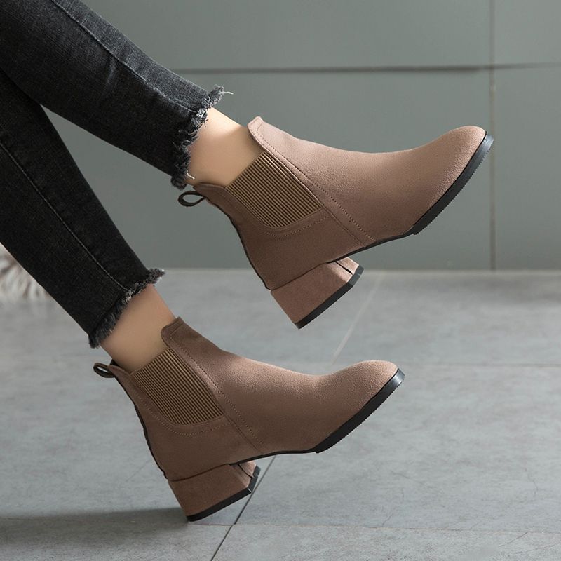 medium heel ankle boots