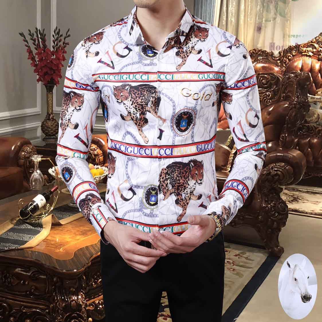 marca de camisa com a letra a