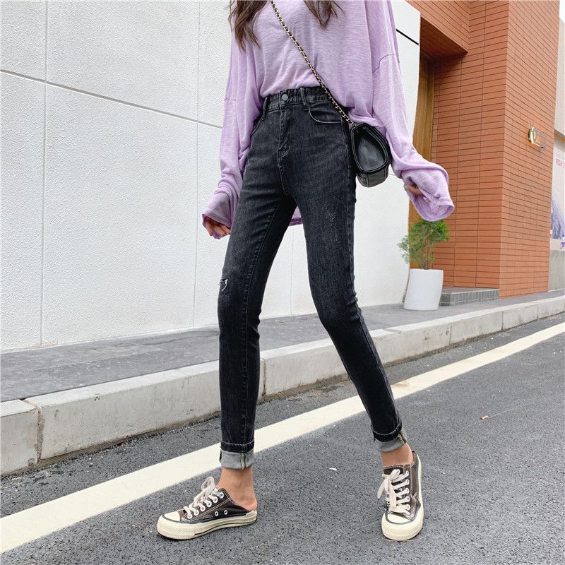 ripped black skinny jeans outfit