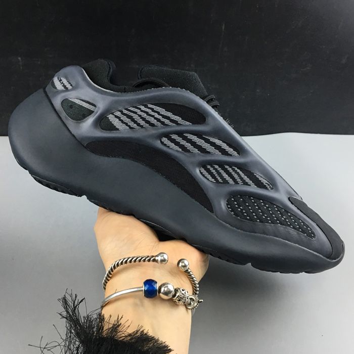 yeezy 700 dhgate