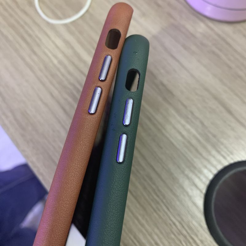 Capa Couro Luxury Apple iPhone 12 – Vermelho em Promoção | Ofertas na  Americanas