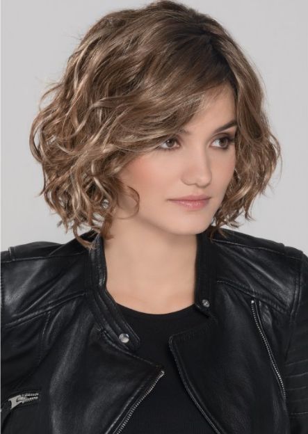 Cabello Corto Ondulado 2019