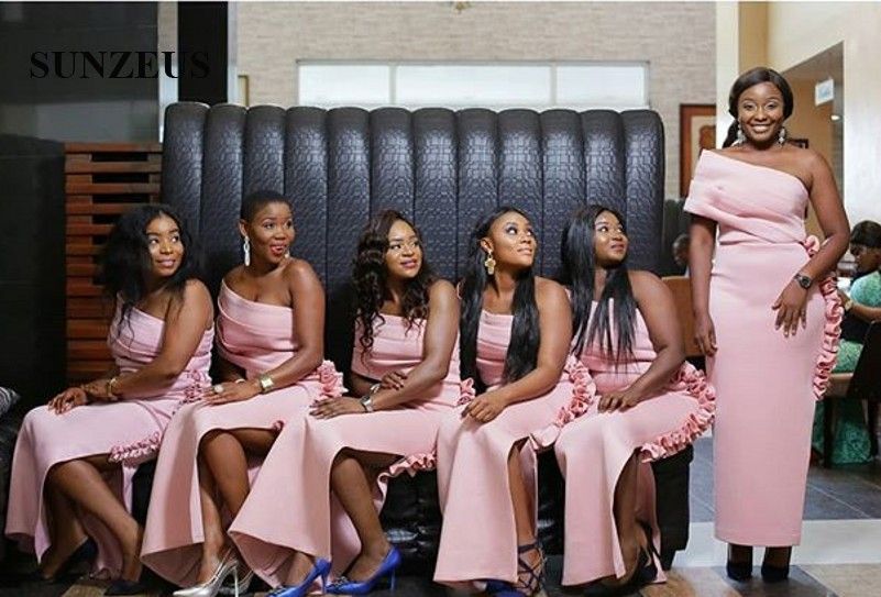 Acheter Une Epaule Rose De Demoiselles Dhonneur Robes 2019 Elegant Femmes Africaines Robe De Fete De Mariage Avec Des Volants Cote Fente De Costume De Tenue Vestimentaire Par Casamen De 133 63