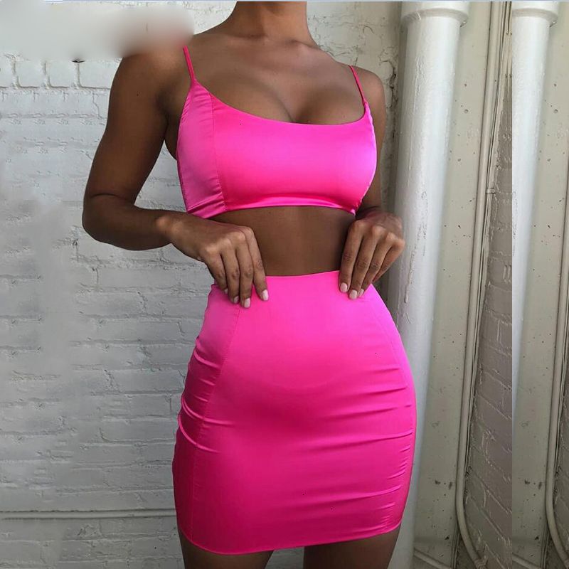 roupas femininas rosa