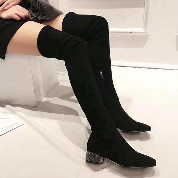 bota preta salto alto