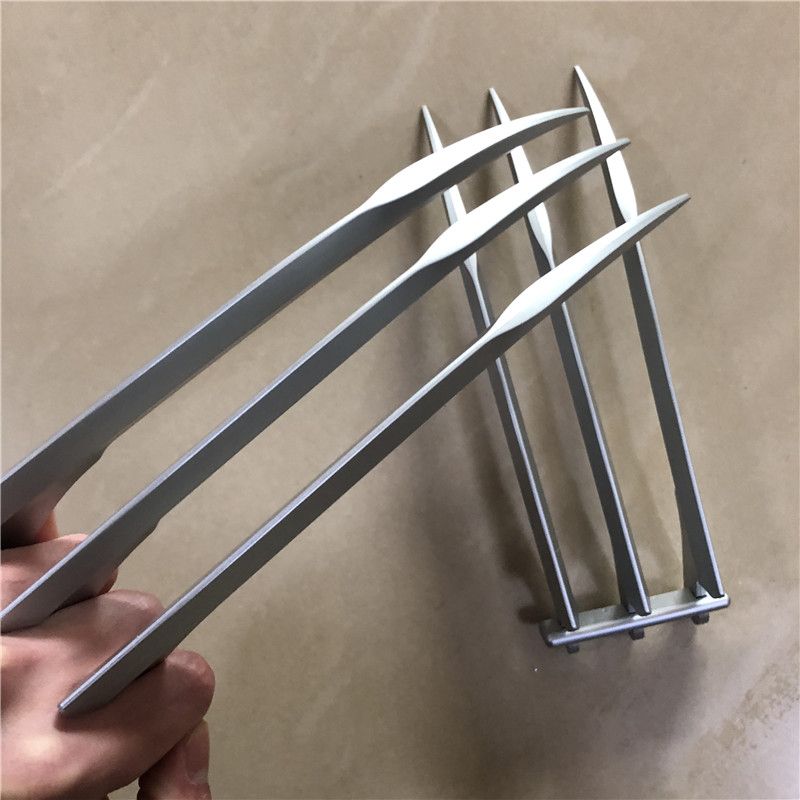 Details about   2pcs X-Men Wolverines Claws Logan 26cm Cosplay Blade Prop Hero Weapon Collection