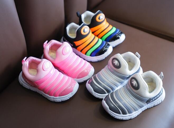 girls all black tennis shoes