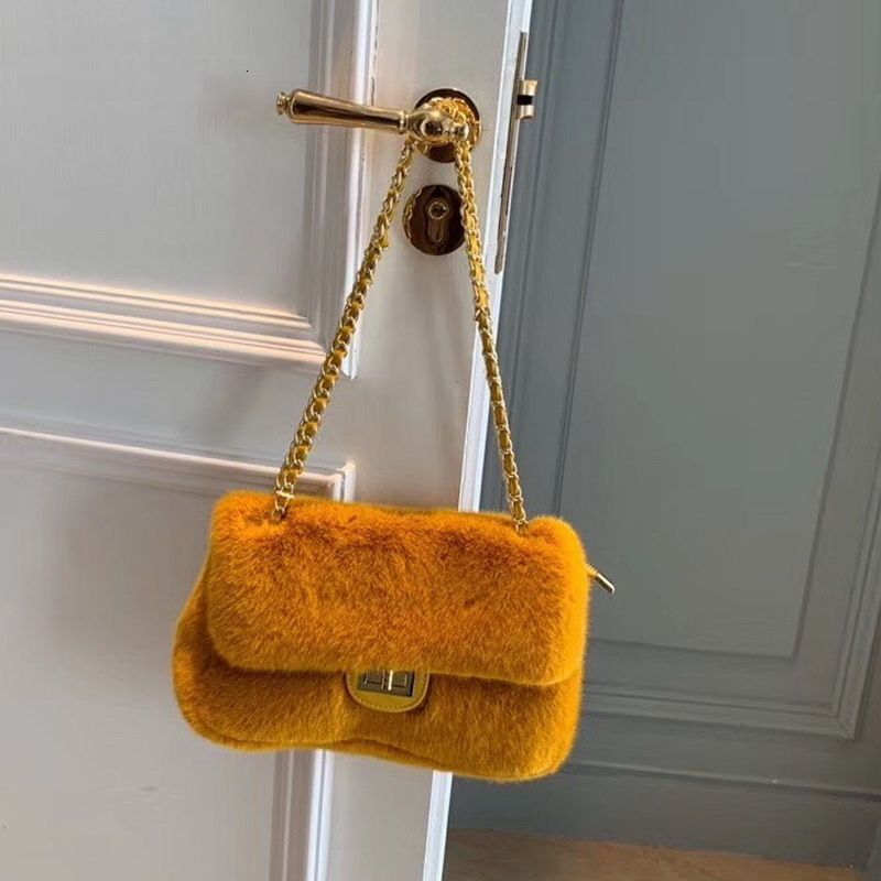 fur hand bolsa