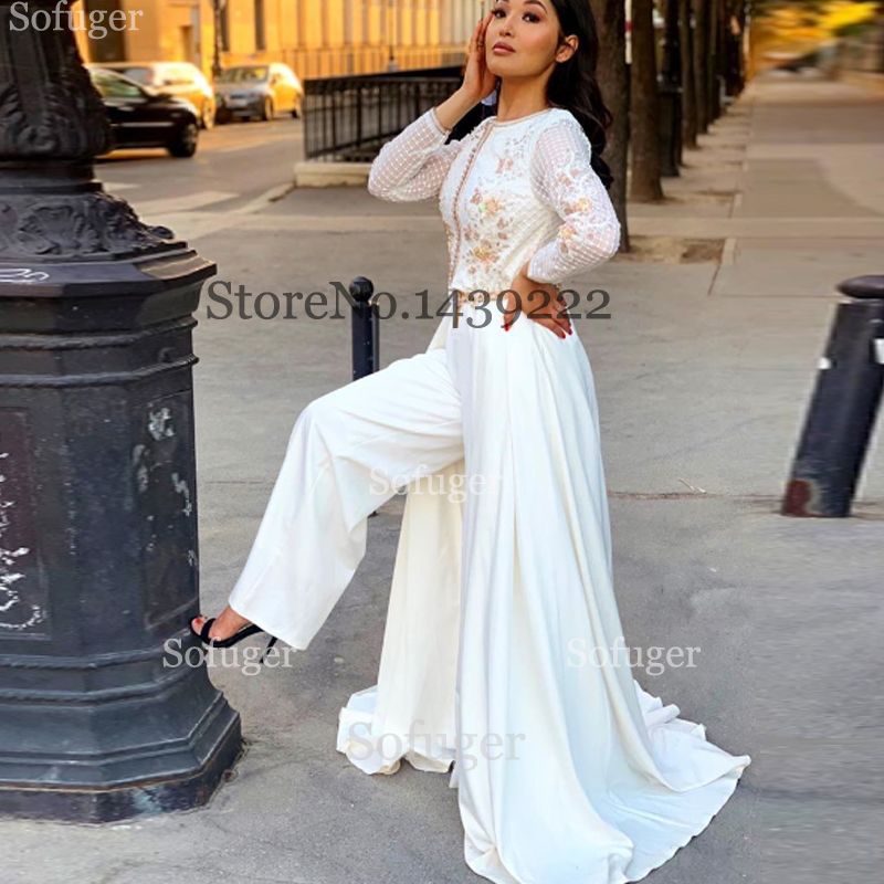 white moroccan kaftan