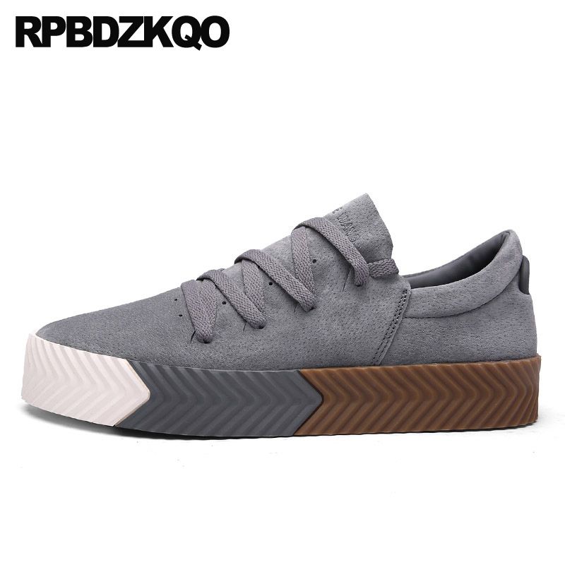 popular sneakers in italy