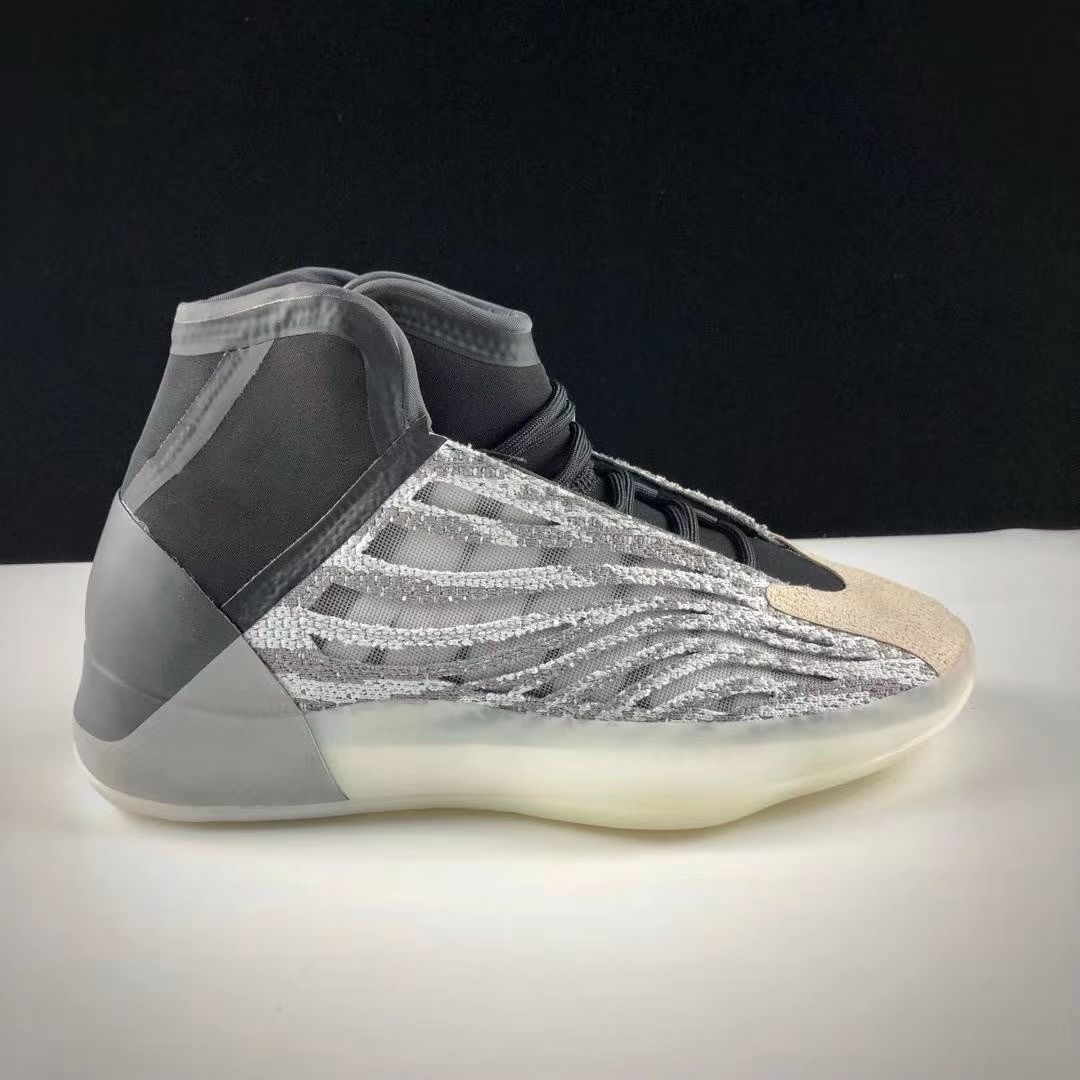 kanye west new tennis shoes
