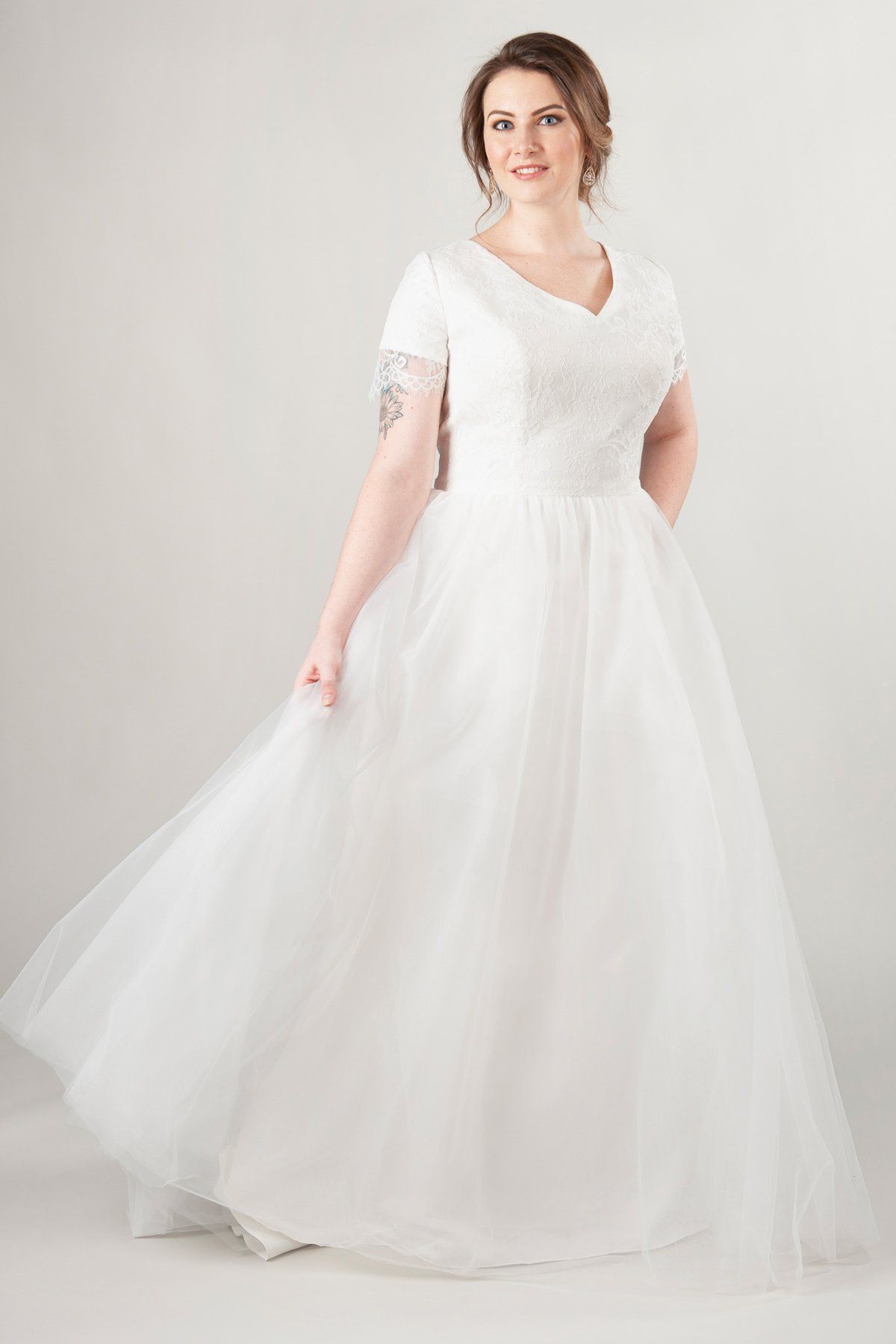 modest plus size wedding dresses