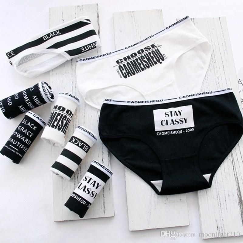 Ropa Interior De Las Mujeres Estilo De Algodón Blanco Y De Ropa Interior De Las Mujeres Estilo De Algodón Blanco Y De