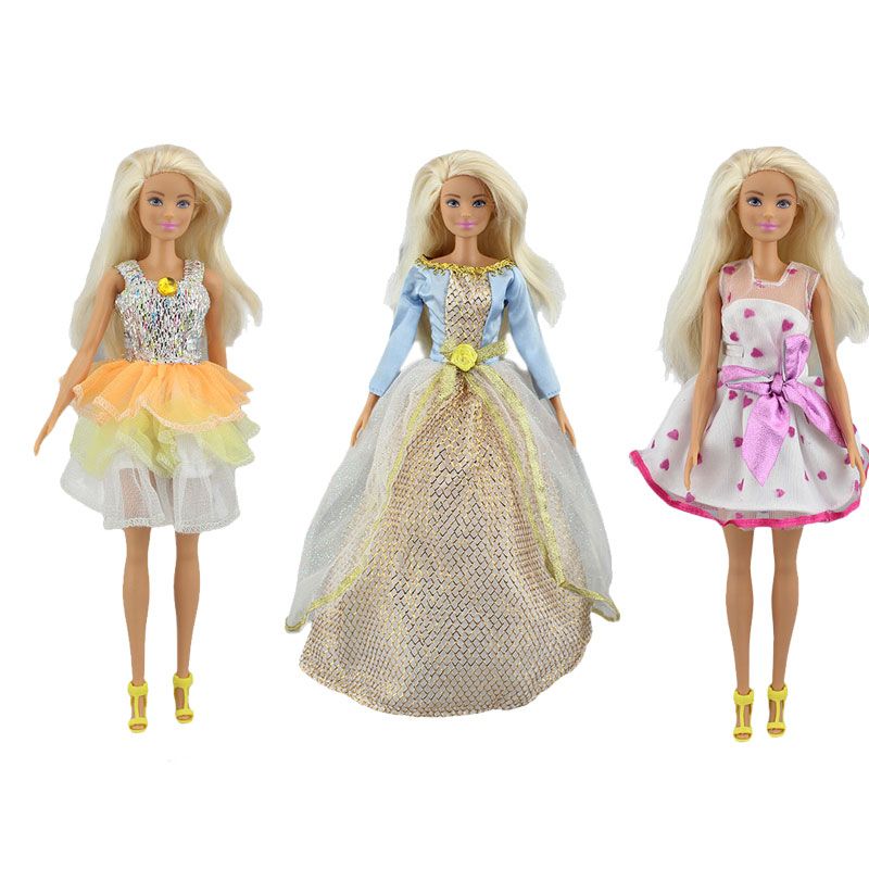 barbies and barbie clothes