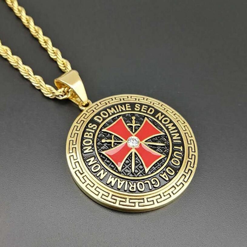 Compra Caballeros Templarios Joyería Espada De Acero Inoxidable Colgante De  Cruz Y Chapados En Oro Shileld Colgante Para Las Mujeres Barato | Entrega  Rápida Y Calidad | Es.Dhgate