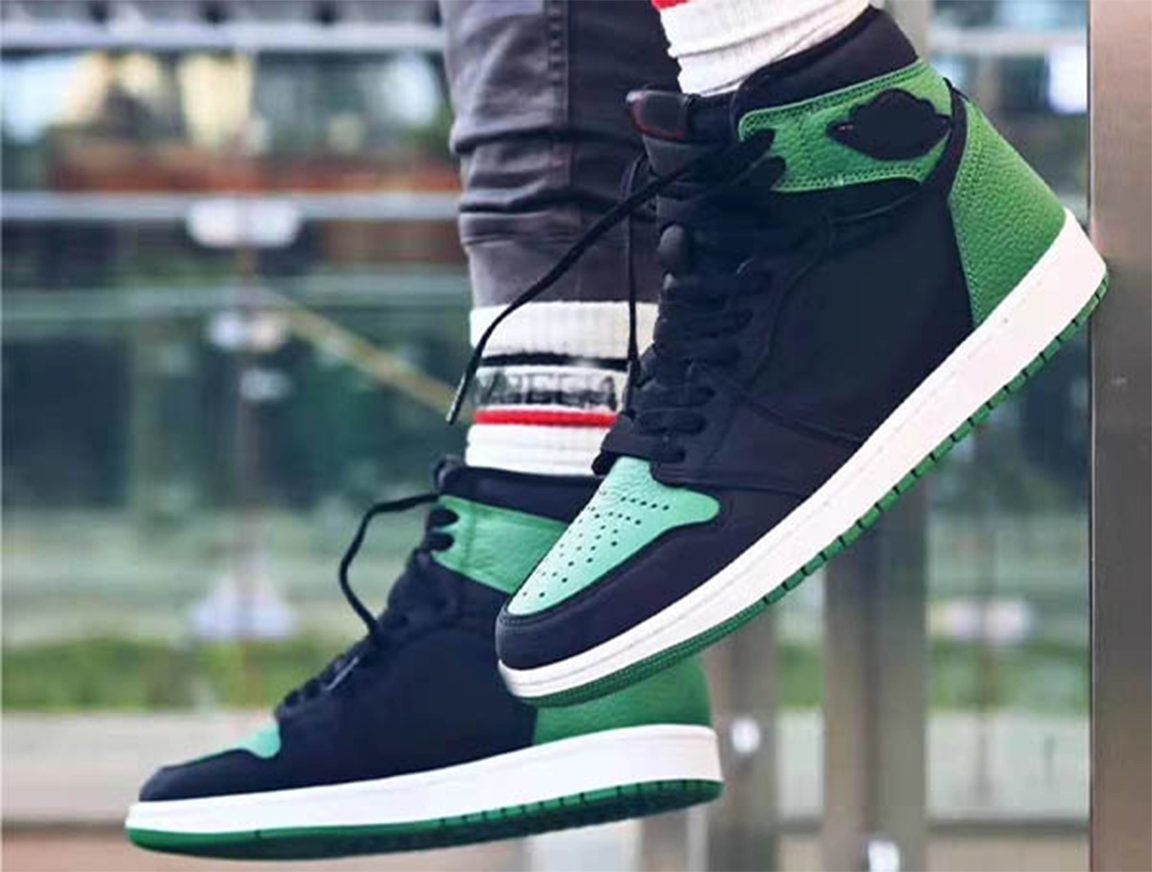 pine green jordan 1s