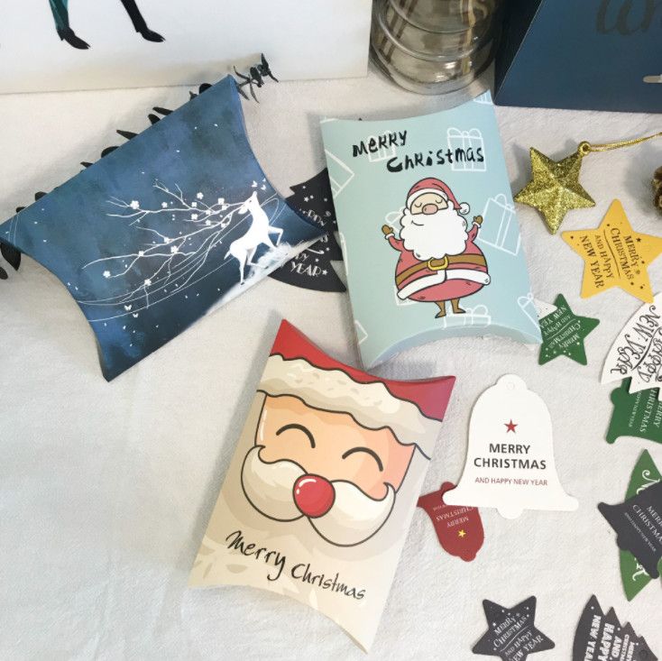 Buon Natale Pillow.Acquista 2019 Fai Da Te Buon Natale Babbo Natale Alce Pillow Boxes Regalo Di Natale Festa Di Favore Scatola Di Cuscini A Forma Di Scatole Di Caramelle Di Natale A 111 71