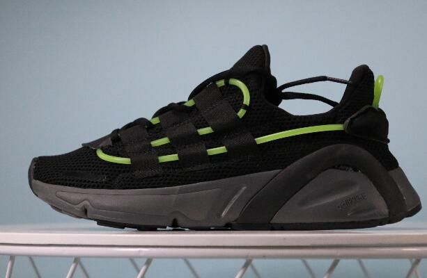 best sports shoes under 600