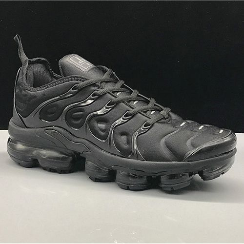 vapormax tn noir et rouge