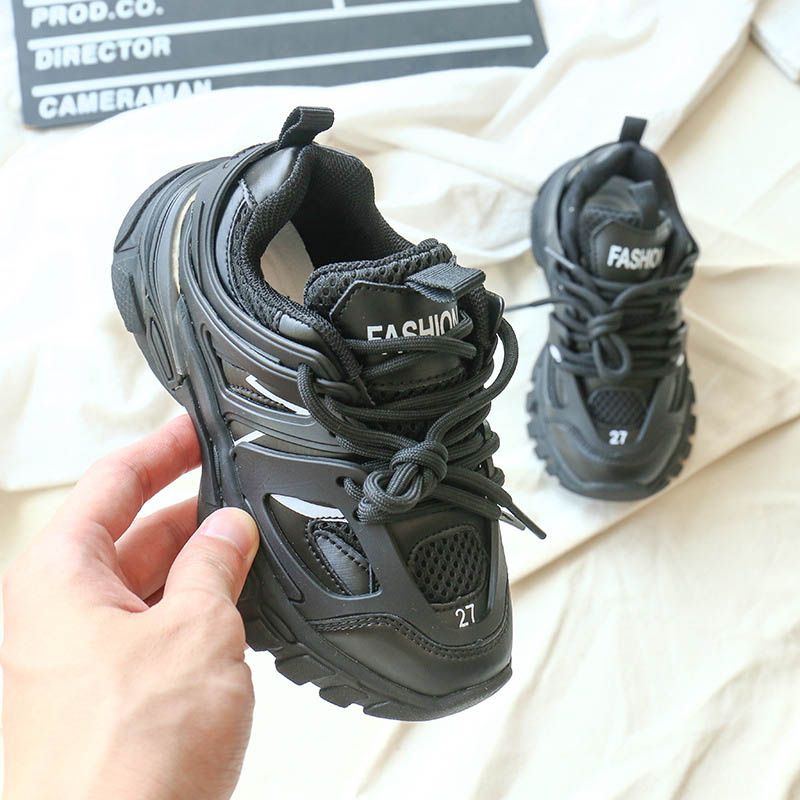 junior running trainers