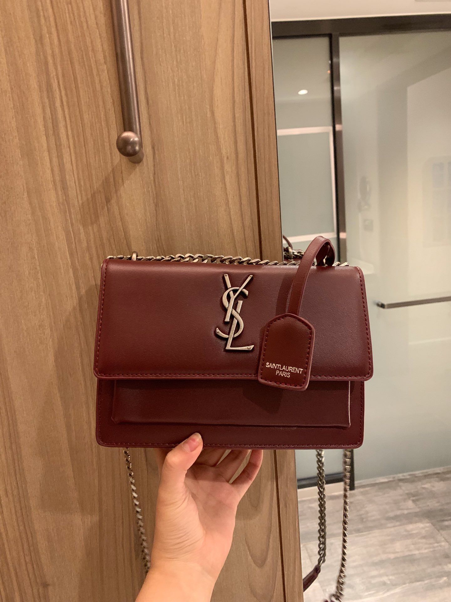 ysl bolsa maroon