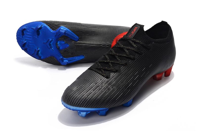 size c8 football trainers