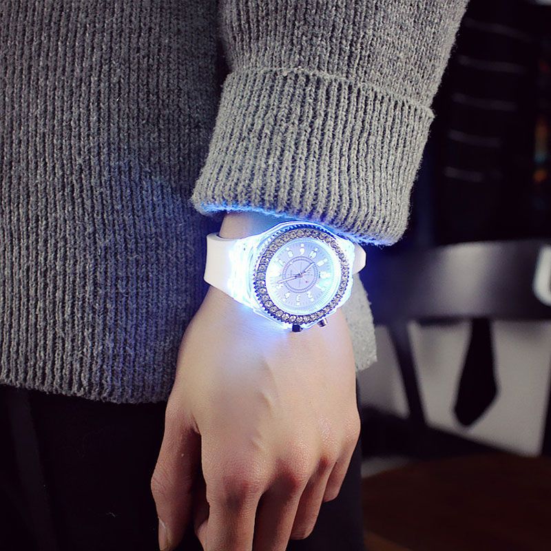 led flash luminous watch personality trends students lovers jellies woman men's watches 7 color light wristwatch