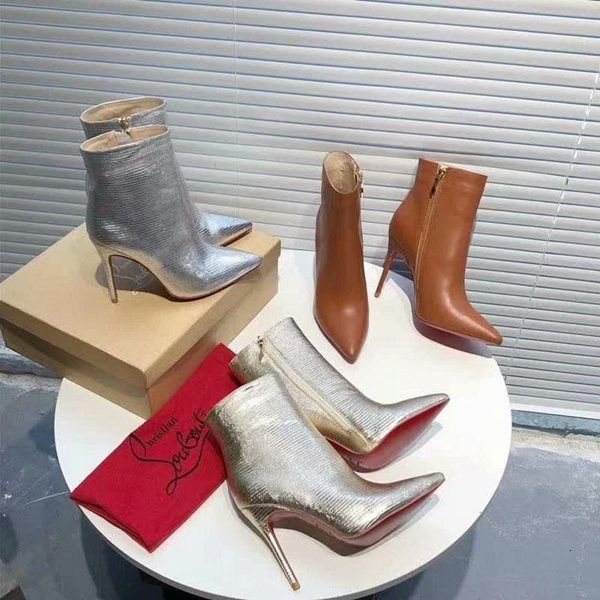 warm fashionable winter boots