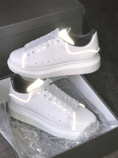 platform wedding trainers