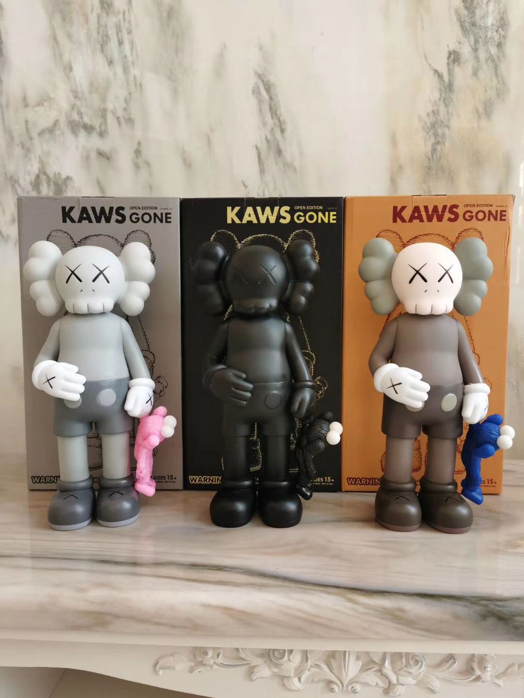 harga patung kaws original