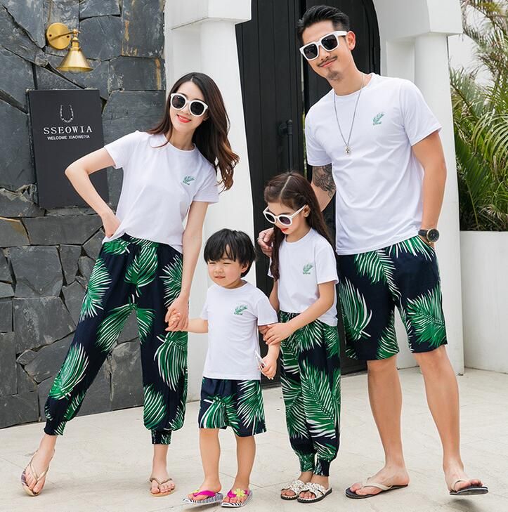 New Style pai-filho Outfit Familiar quatro peças Floral Calças pai-filho  Define praia da família