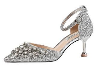 A silver 6cm heel