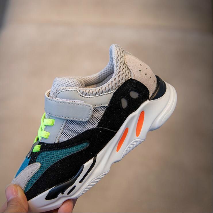 kids sport trainers