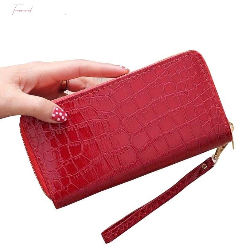 purses and wallets
