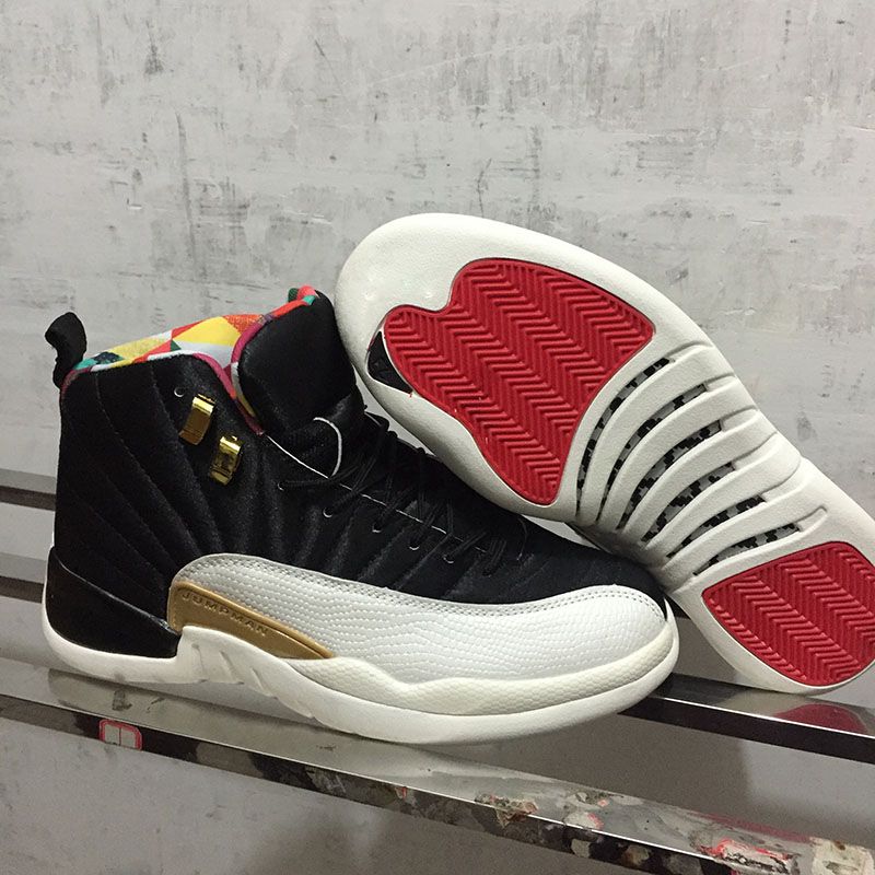 retro 12 black true red sail
