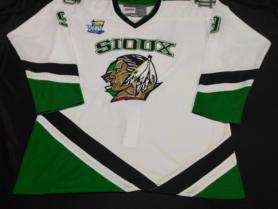 toews north dakota jersey