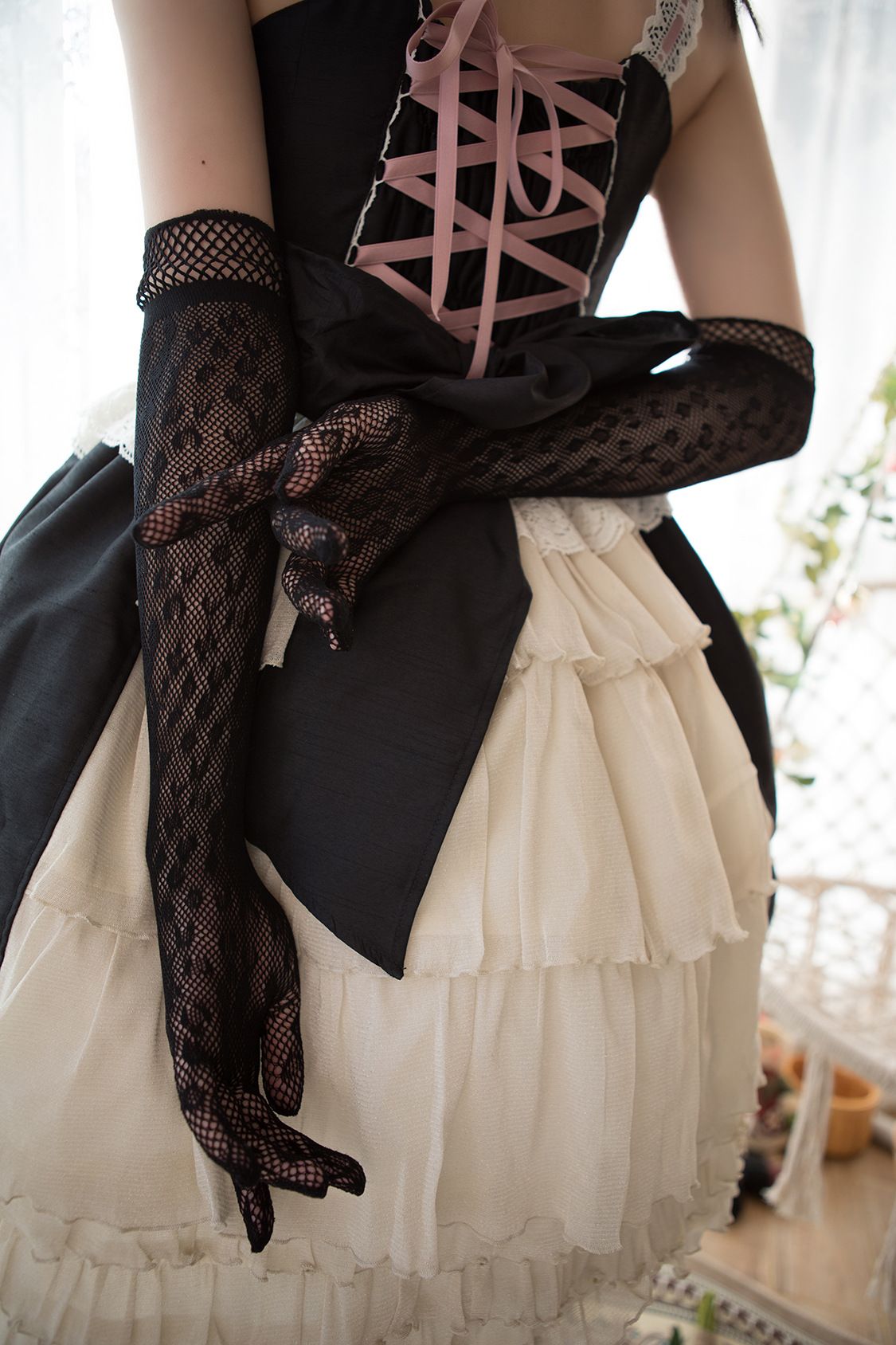 lace dress gloves