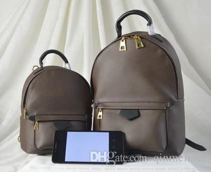 marca de mochila con mono