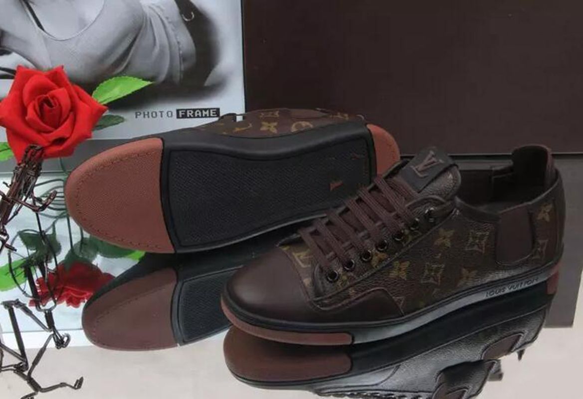 Acquistare Louis Vuitton LV Uomini Classiche Scarpe Casual Casual Sport  Skateboard Uomo Scarpe Sneakers Scarpe Da Ginnastica Tennis Economico |  Consegna Veloce E Qualità | DHgate Italy